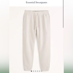 Abercrombie cream essential sweatpants size medium